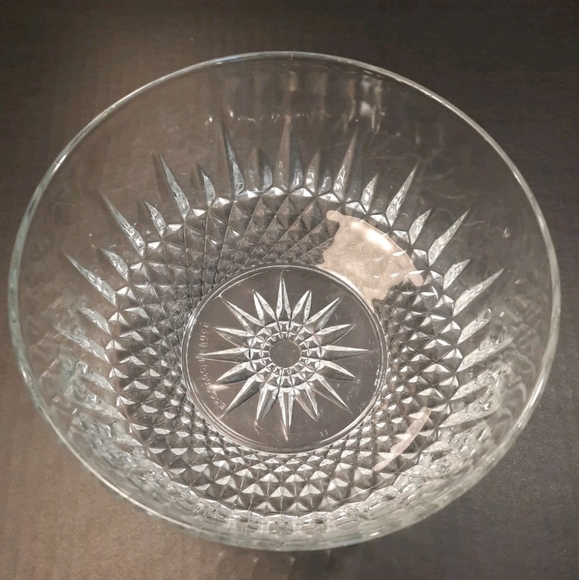 Vintage Arcoroc France Diamant Salad Serving Bowl ~ Tempered Clear Glass ~ 8" - Picture 2 of 6